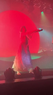 Aurora Aksnes feet photo thumbnail