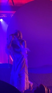 Aurora Aksnes feet photo thumbnail