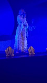 Aurora Aksnes feet photo thumbnail