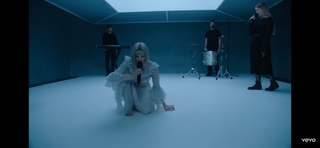 Aurora Aksnes feet photo thumbnail