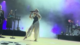 Aurora Aksnes feet photo thumbnail