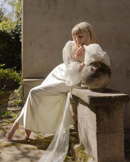 Aurora Aksnes feet photo thumbnail
