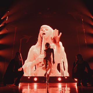 Aurora Aksnes feet photo thumbnail