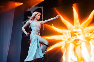 Aurora Aksnes feet photo thumbnail