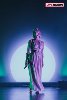 Aurora Aksnes feet photo thumbnail