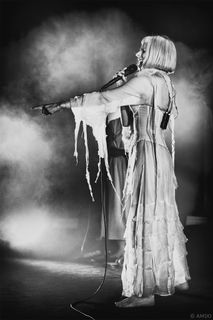 Aurora Aksnes feet photo thumbnail