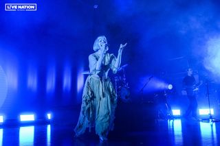 Aurora Aksnes feet photo thumbnail