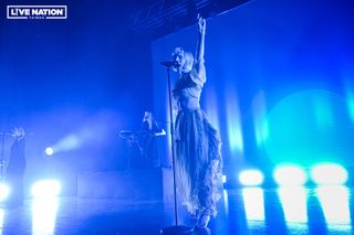 Aurora Aksnes feet photo thumbnail