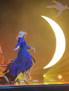 Aurora Aksnes feet photo thumbnail