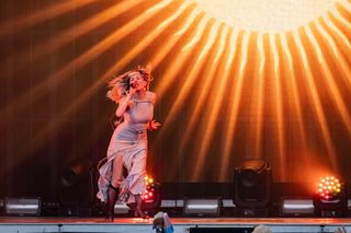 Aurora Aksnes feet photo thumbnail