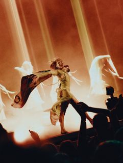 Aurora Aksnes feet photo thumbnail