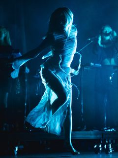 Aurora Aksnes feet photo thumbnail