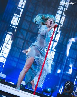 Aurora Aksnes feet photo thumbnail