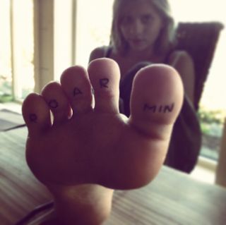 Aurora Aksnes feet photo 4