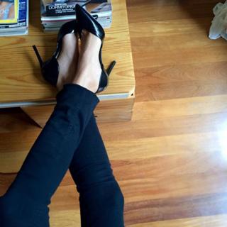 Aurora Carbonell feet photo 3