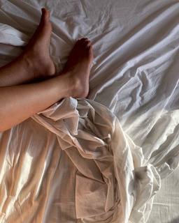 Aurora Carbonell feet photo 6