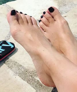 Aurora feet photo 18