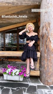 Aurora feet photo 9