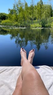 Aurora feet photo 15