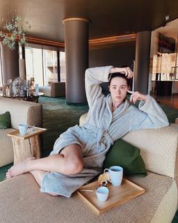 Aurora Ramazzotti feet photo thumbnail