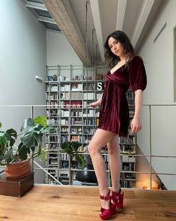 Aurora Ramazzotti feet photo thumbnail