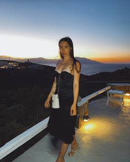 Aurora Ramazzotti feet photo thumbnail