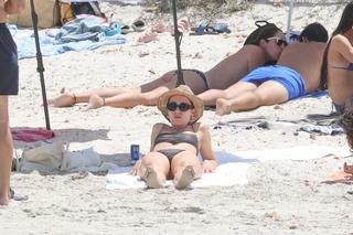 Aurora Ramazzotti feet photo thumbnail