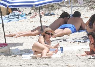 Aurora Ramazzotti feet photo thumbnail