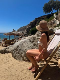 Aurora Ramazzotti feet photo thumbnail