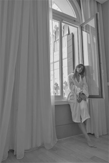 Aurora Ruffino feet photo 3