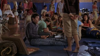 Autumn Reeser feet photo thumbnail