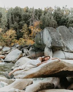 Autumn Reeser feet photo thumbnail
