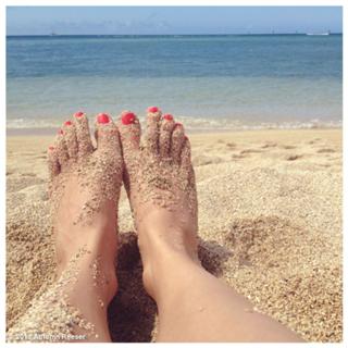 Autumn Reeser feet photo thumbnail