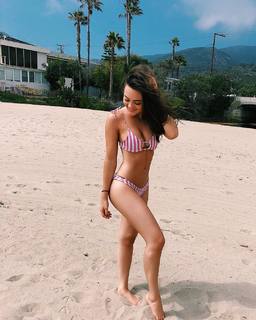 Ava Allan feet photo 1