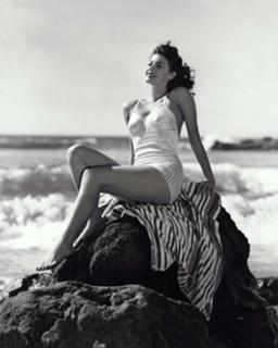 Ava Gardner feet photo thumbnail