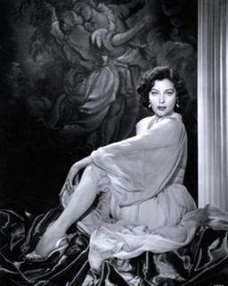 Ava Gardner feet photo thumbnail
