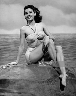 Ava Gardner feet photo thumbnail