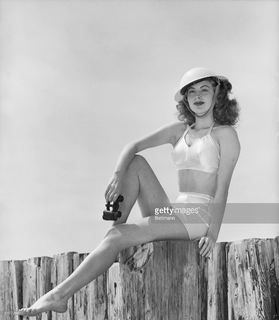 Ava Gardner feet photo thumbnail