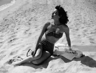 Ava Gardner feet photo thumbnail