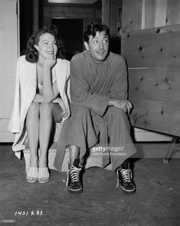 Ava Gardner feet photo thumbnail