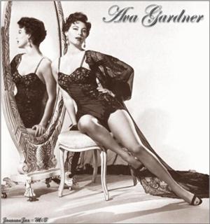 Ava Gardner feet photo thumbnail