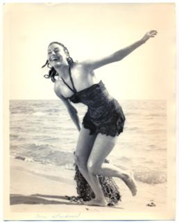 Ava Gardner feet photo thumbnail