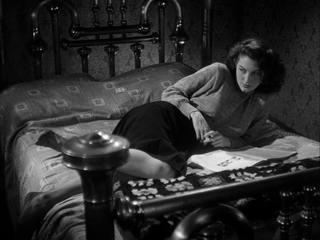 Ava Gardner feet photo thumbnail