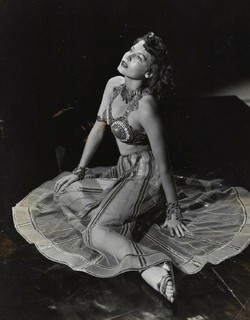 Ava Gardner feet photo thumbnail