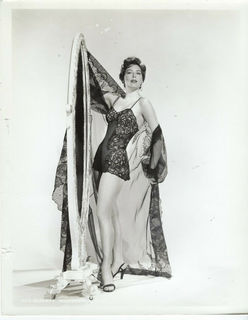 Ava Gardner feet photo thumbnail