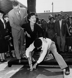 Ava Gardner feet photo thumbnail
