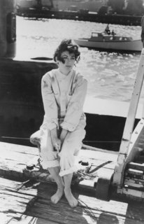 Ava Gardner feet photo thumbnail