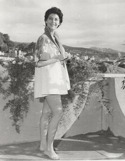 Ava Gardner feet photo thumbnail
