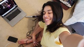 Ava Jules feet photo 9