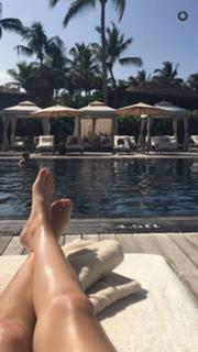 Ava Locklear feet photo thumbnail